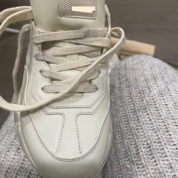 Distressed Sneaker - Picture 2 of 5